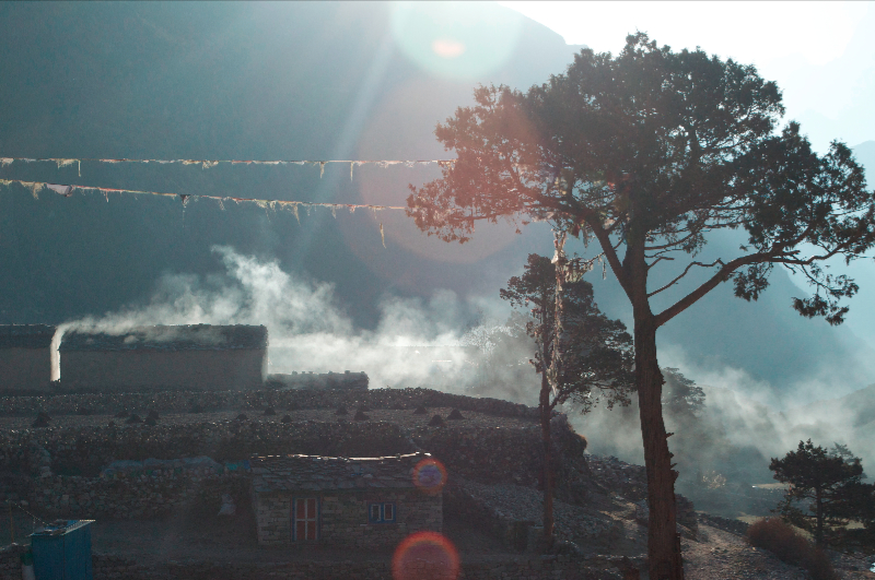 early-morning-steam-and-smoke-thami