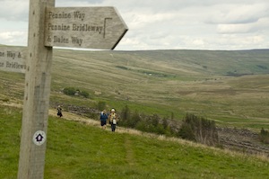 Approaching the junction with the Pennine Way
